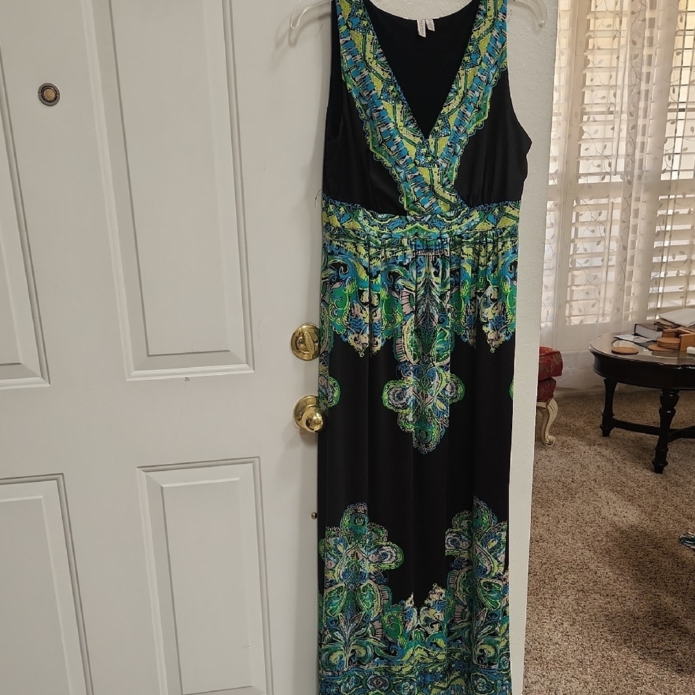 Madison Black and Blue Sleeveless V-Neck Maxi Dress